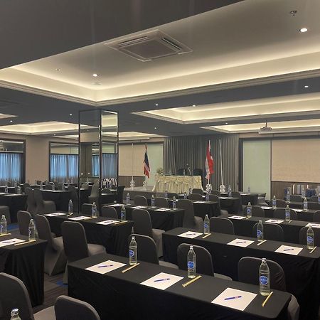 Witz Bangkok Ramkhamhaeng Hotel Екстериор снимка