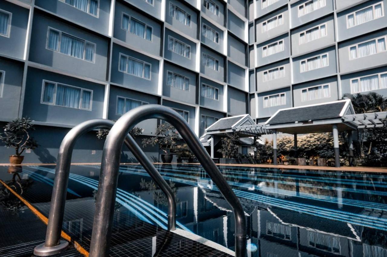 Witz Bangkok Ramkhamhaeng Hotel Екстериор снимка