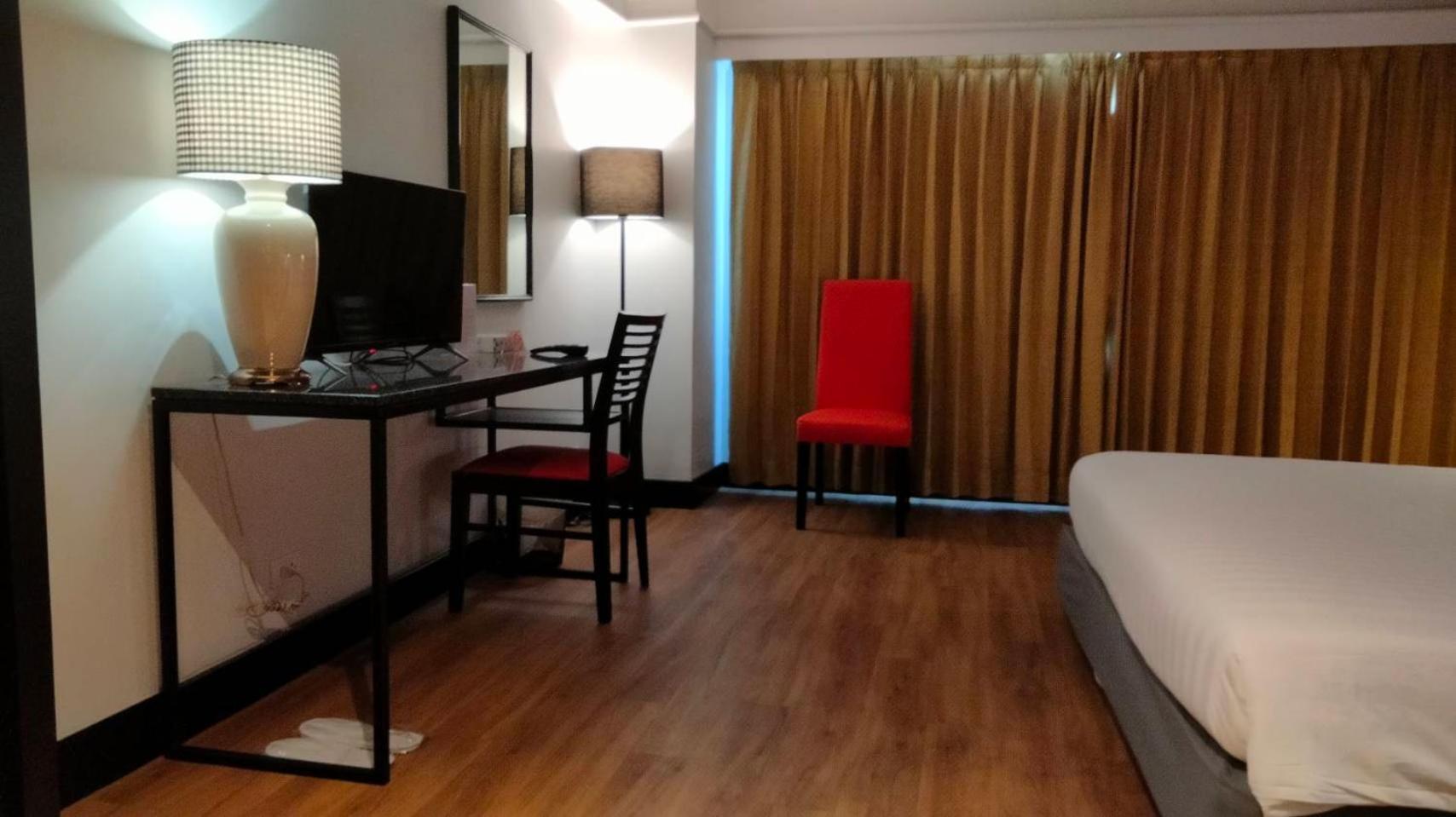 Witz Bangkok Ramkhamhaeng Hotel Екстериор снимка