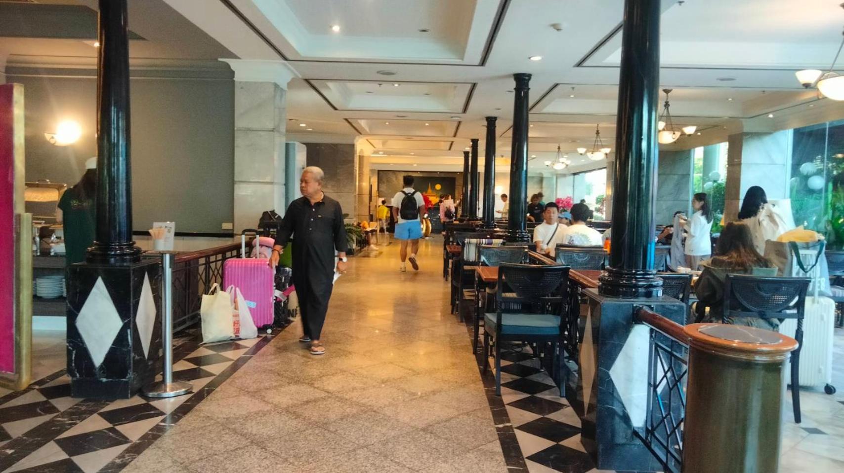 Witz Bangkok Ramkhamhaeng Hotel Екстериор снимка