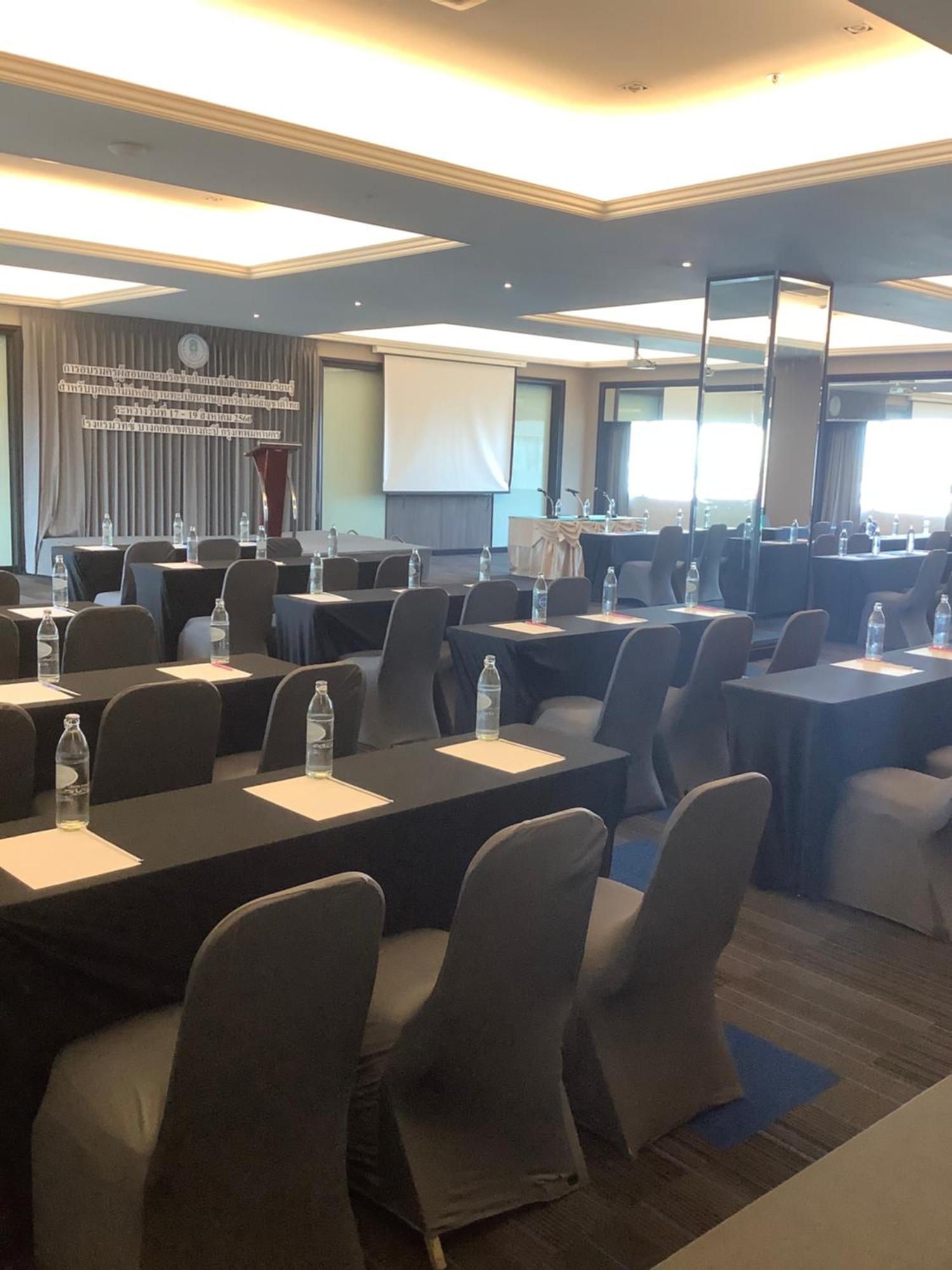 Witz Bangkok Ramkhamhaeng Hotel Екстериор снимка